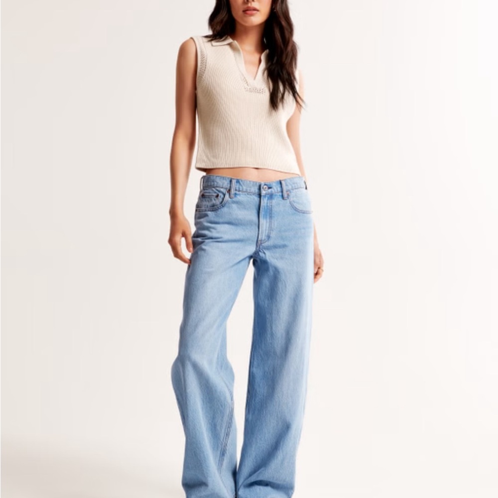 NWT Abercrombie & Fitch Light Blue Low Rise Ultra Loose Jeans
